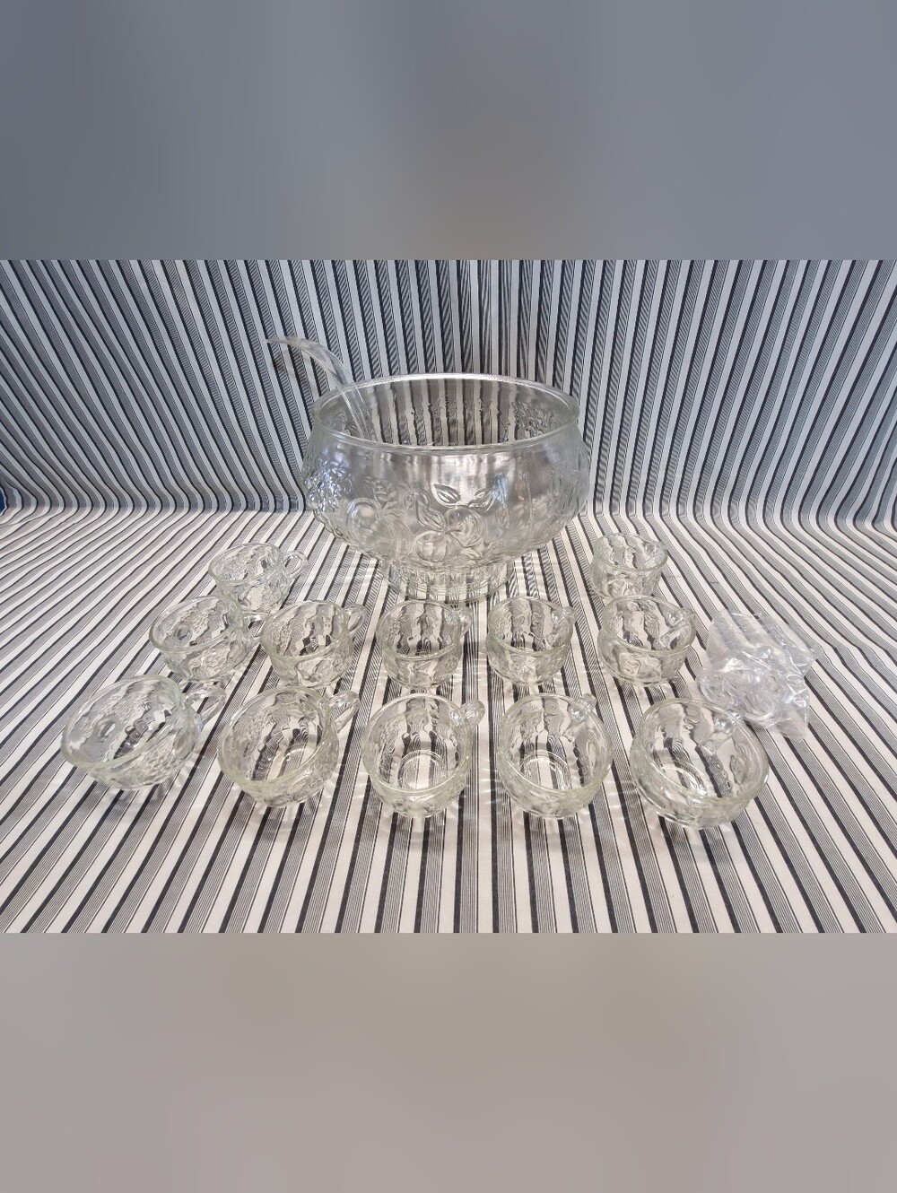 Vintage Jeannette Glass Crystal Fruit Design 26 Pc Punch Bowl Set w/Original Box